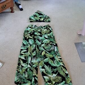 Lovesong Tropical Leaf Print Two-Piece Set M (Lined)